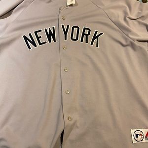 Yankees jeter jersey
